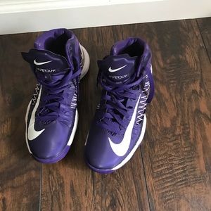 Women’s basketball shoes